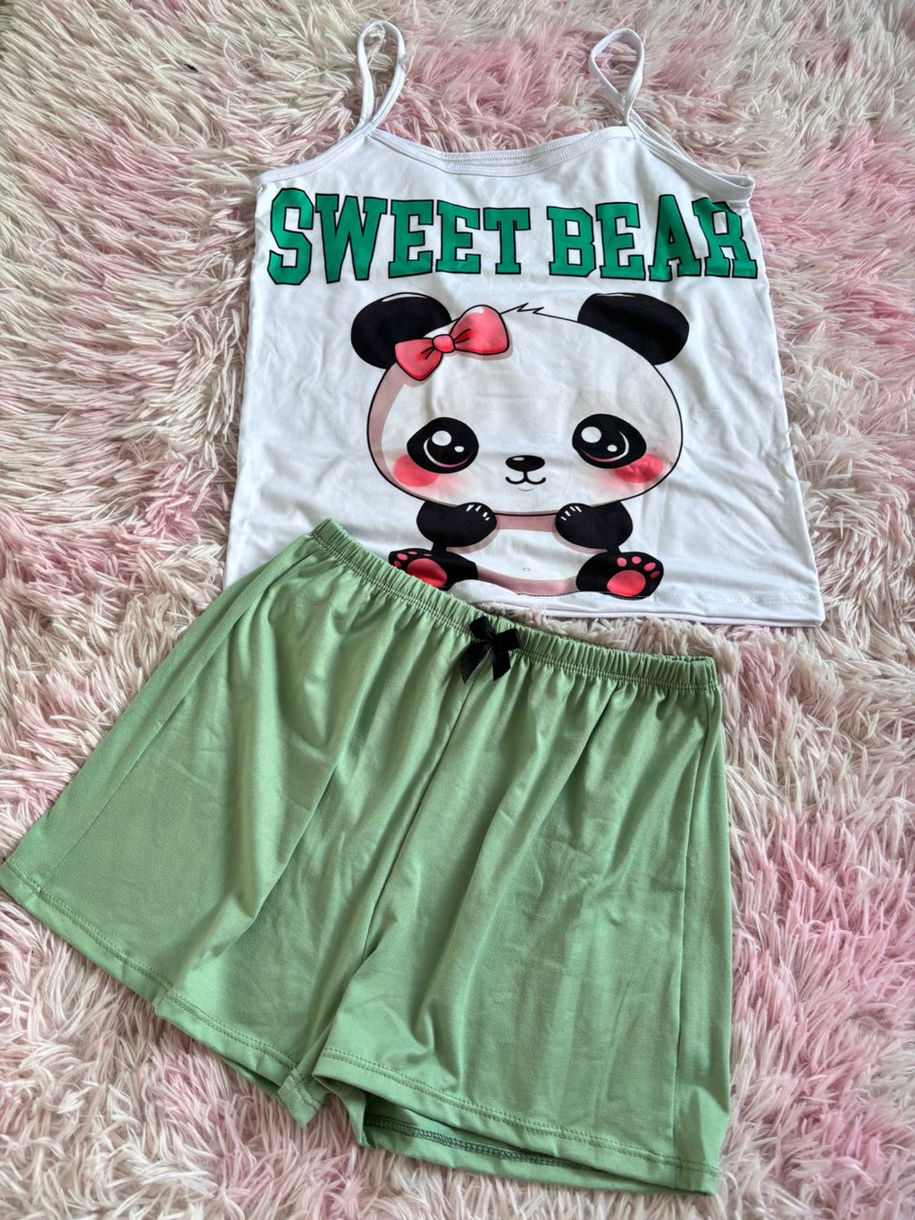 6 pijamas en piel de durazno.