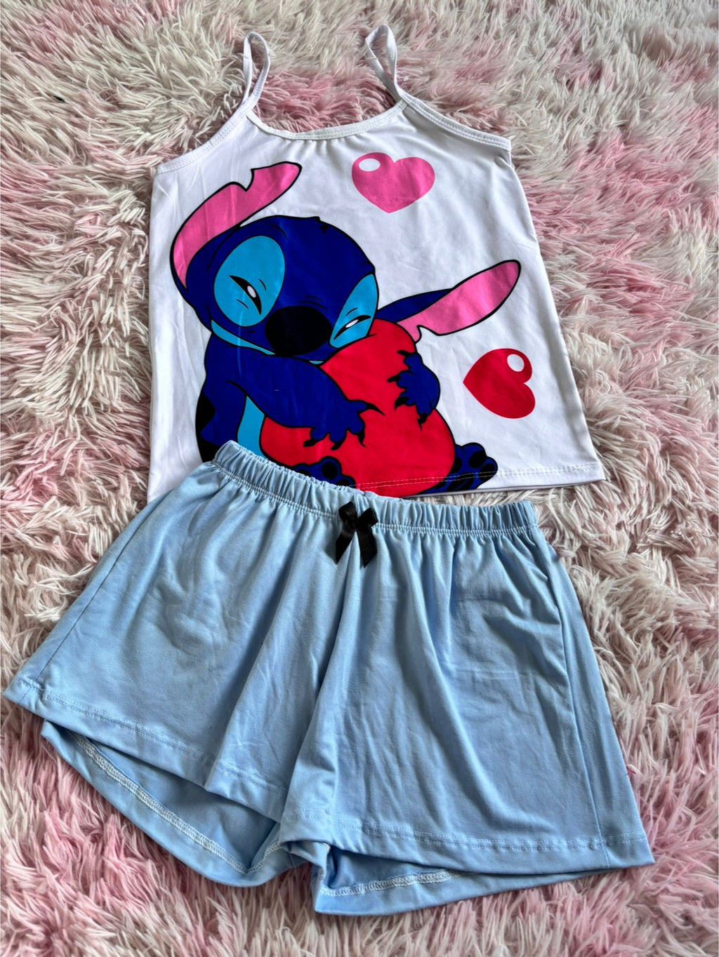 6 pijamas en piel de durazno.
