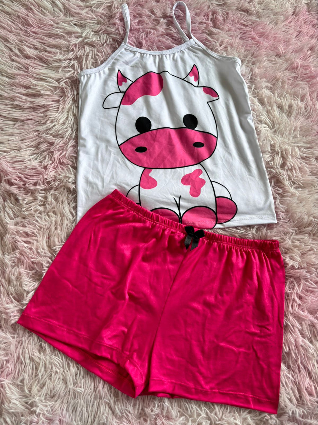 6 pijamas en piel de durazno.
