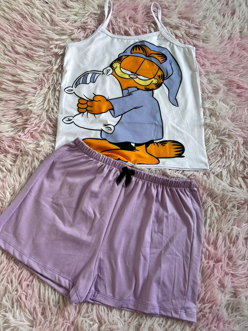 6 pijamas en piel de durazno.