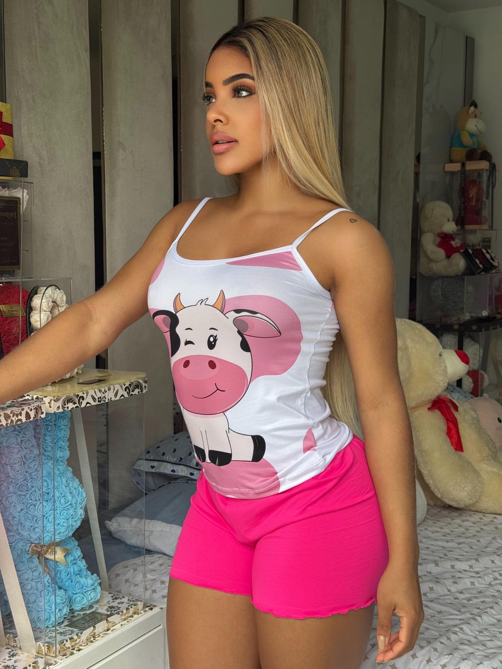 6 pijamas en piel de durazno.